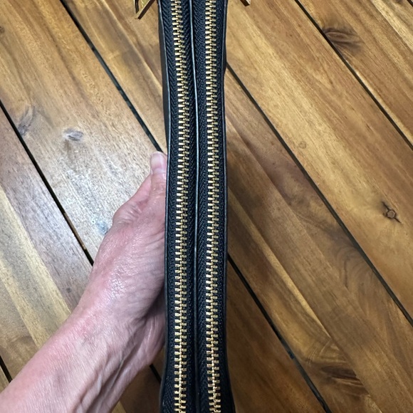 Coach Black Pebbled Leather Double Zip Wristlet with Gold Logo - Picture 5 of 6